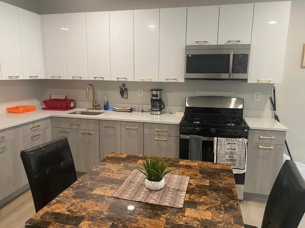 King Suite 8Mins To Newark Airport מראה חיצוני תמונה